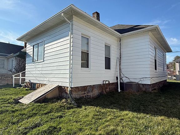 5th image of 405 Straley Ave