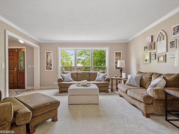 5th image of 2 N Richmond Ct