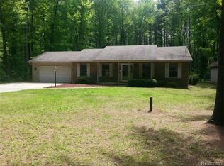 2210 Emerson Rd, Goodells, MI 48027