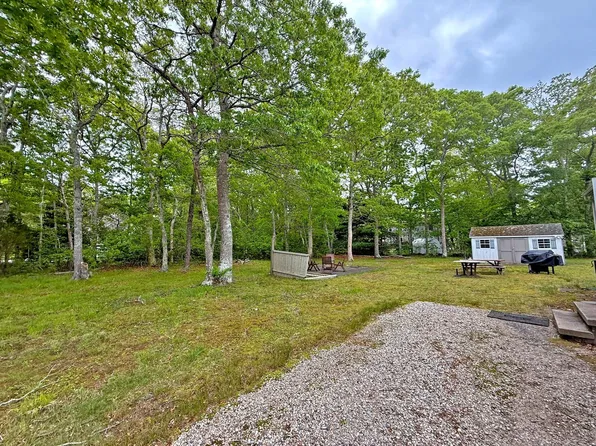 41 Avalon Dr, East Falmouth, MA 02536