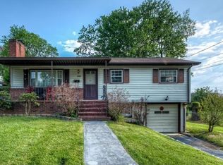 580 Robin Cir, Bristol, VA 24202