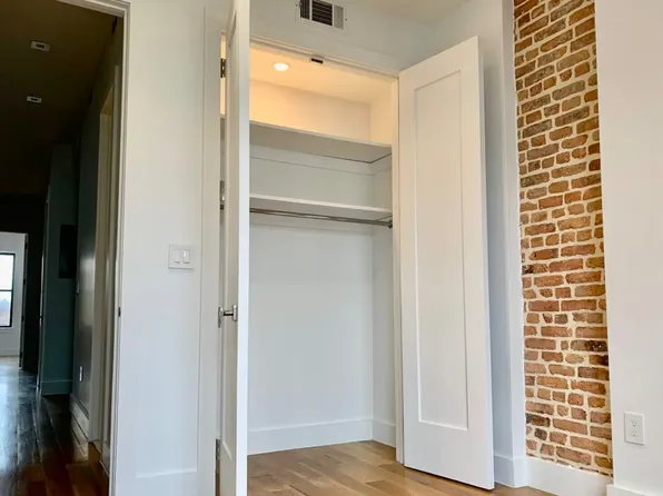 64-10 Gates Avenue image 14 of 17