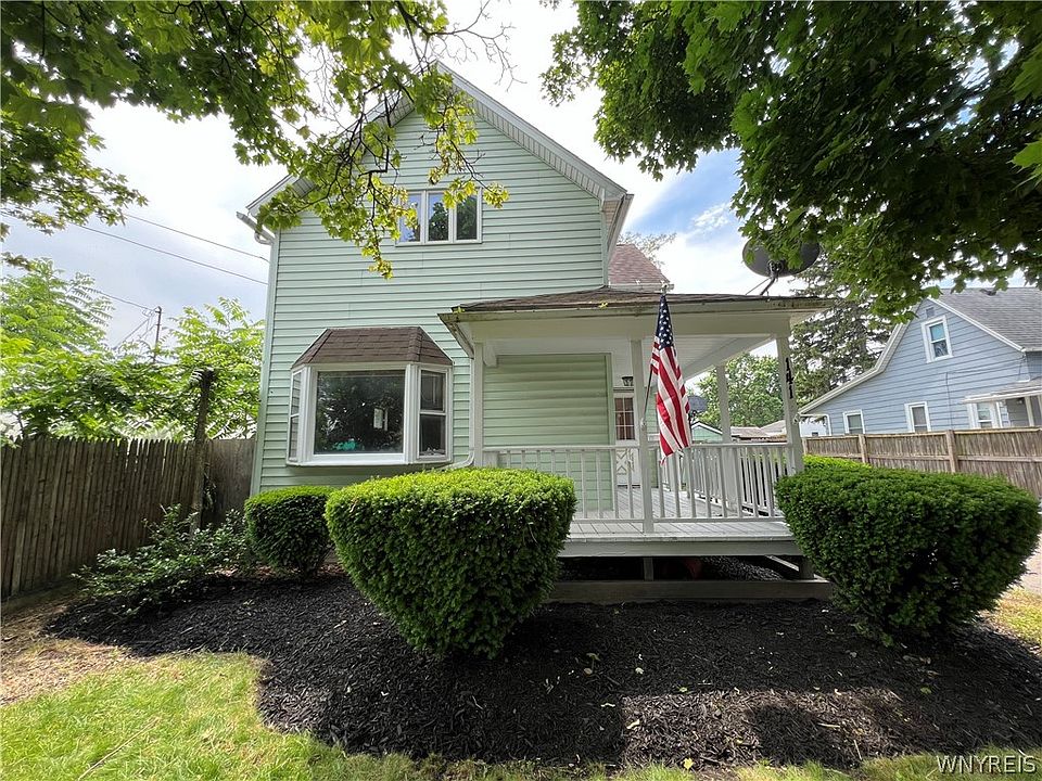 1st image of 141 Sommer St