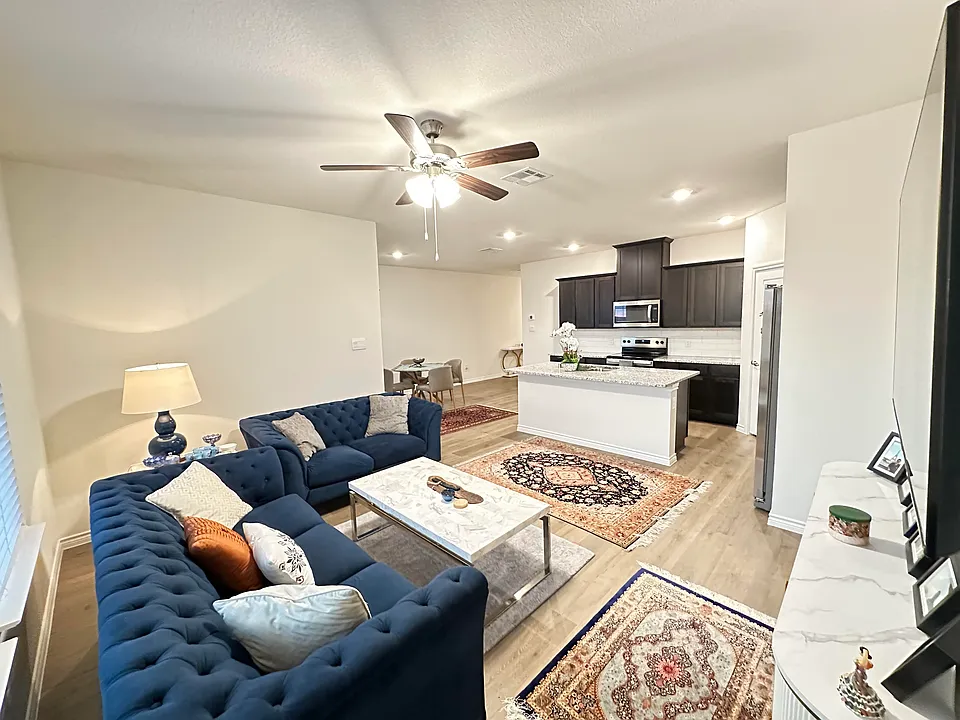 809 Lone Rock Dr