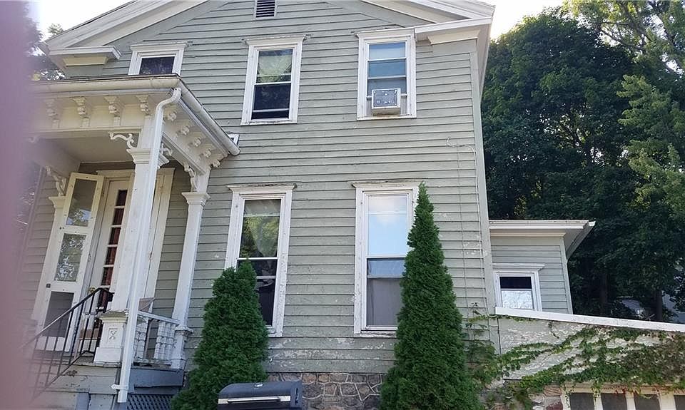 1st image of 15 Maple St