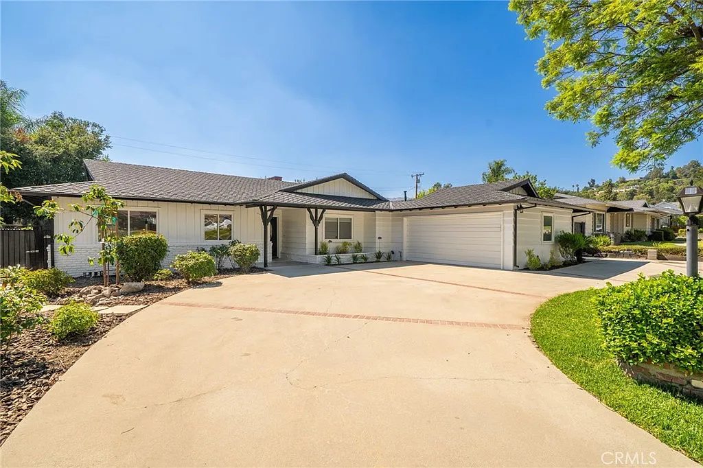 4 bed, 1840 sqft, $4,999 — Photo 1