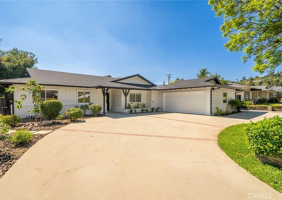 205 N Hacienda Ave