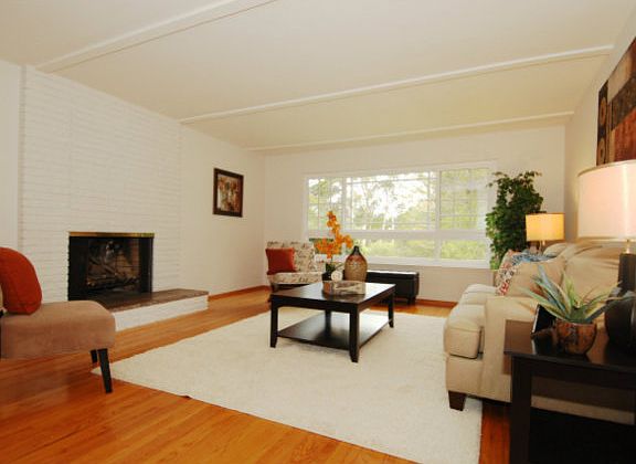 2nd image of 3916 Dalehurst Ct