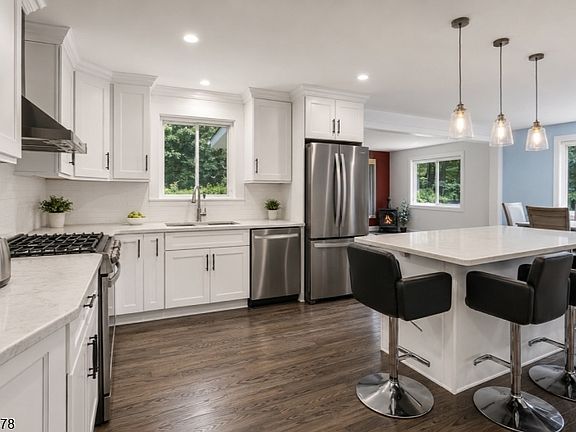 2nd image of 603 Lackawanna Ave