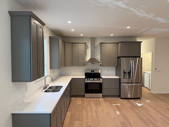 2nd image of 402 Butler Ct #C