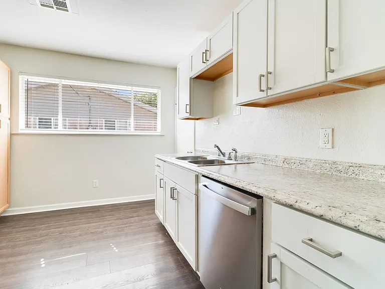 611 Dutton Dr #1 — Photo 6