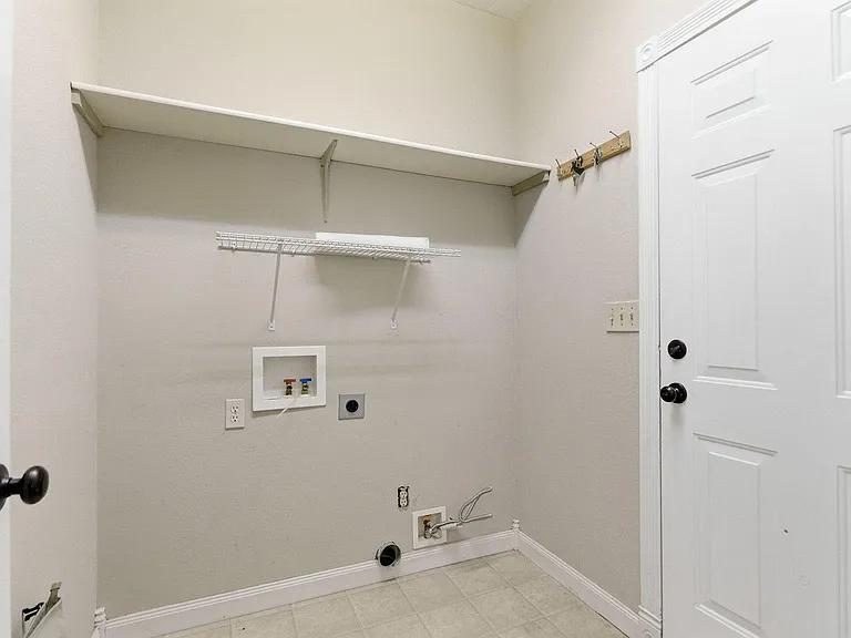 1110 Brookedale Ct — Photo 32