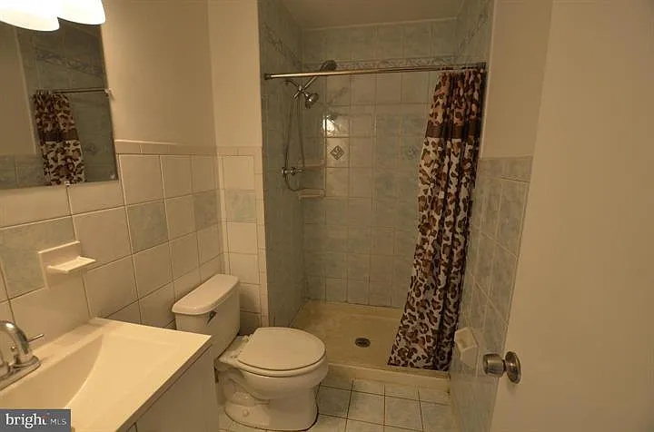 8426 Towne Crest Ct — Photo 14