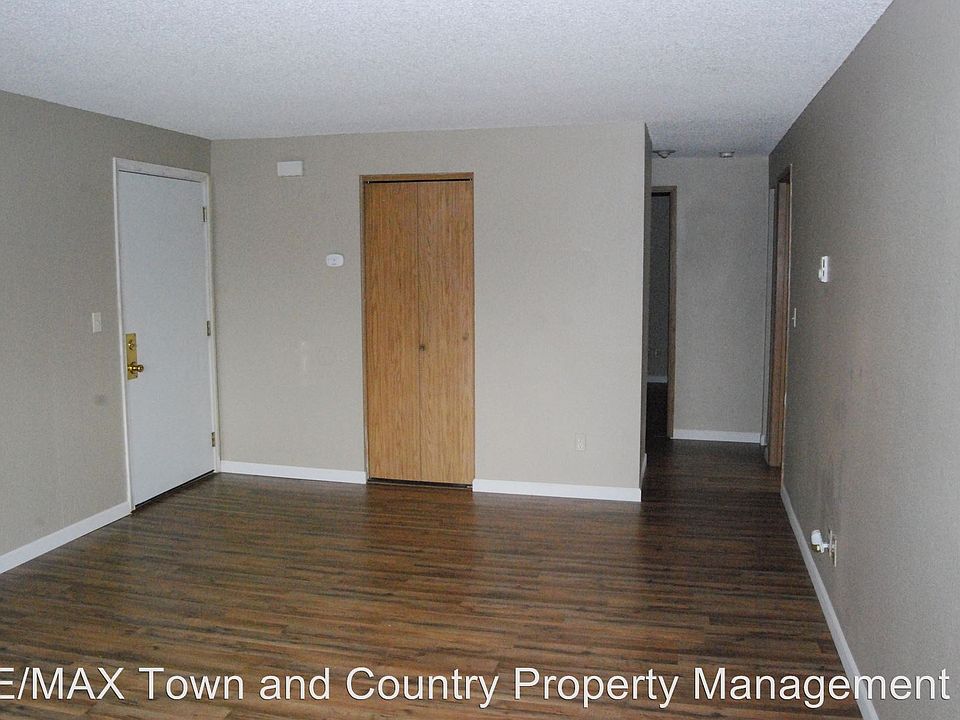 1st image of 115 Lippert Dr W APT 205