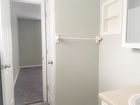 4th image of 986 Antioch Church Rd