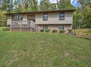244 Coleman Rd, Hampton, TN 37658