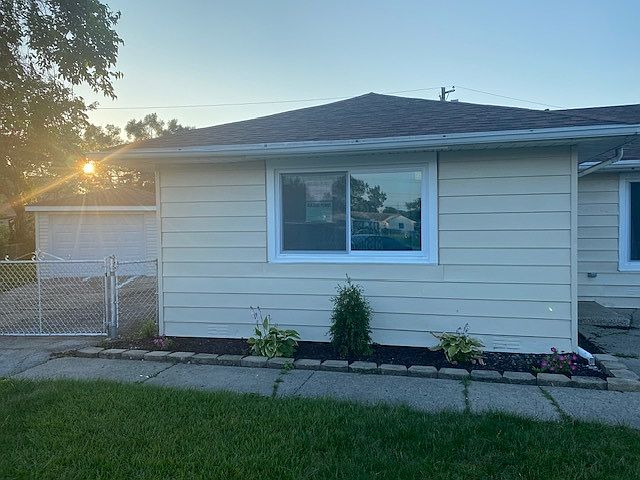 1st image of 3214 W Lydia Ave
