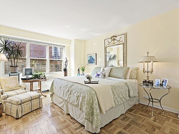 4th image of 1071 3rd Ave #10C