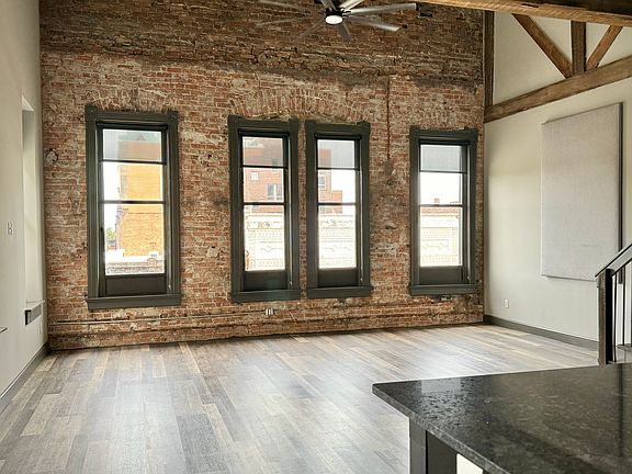 4th image of 625 Adams St #3