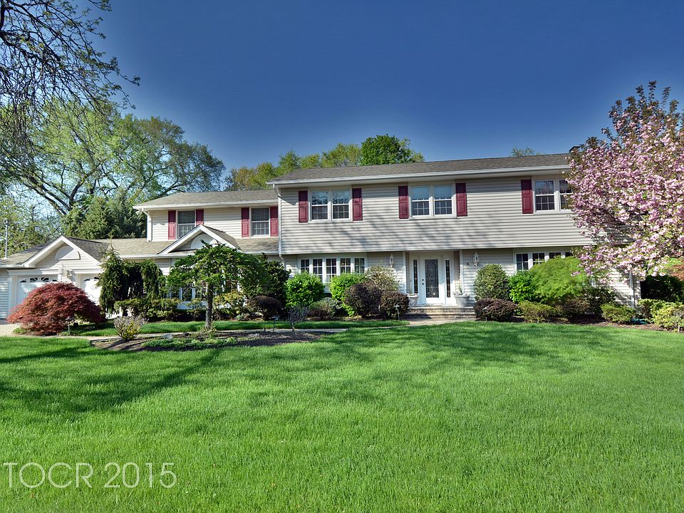 1st image of 52 Clairmont Dr