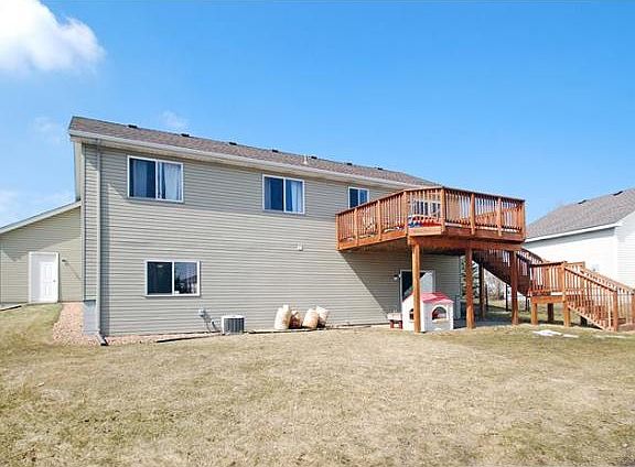 2nd image of 2965 Meadow Brook Dr