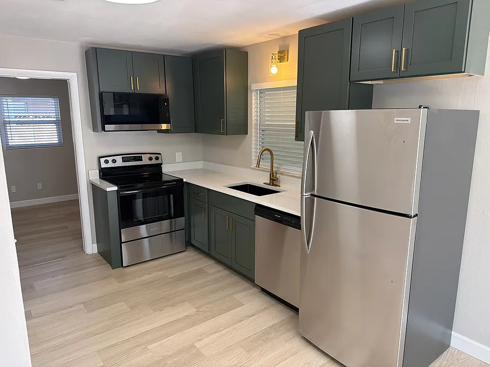 905 Orange St E #905.5