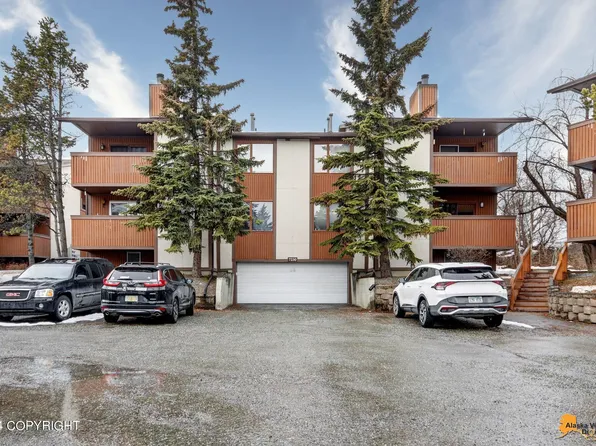 7230 Huntsmen Cir #5-E, Anchorage, AK 99518
