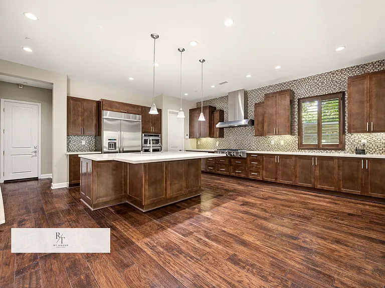 540 N Bardsdale Pl — Photo 7