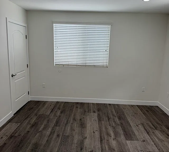 5874 Towne Ave — Photo 7