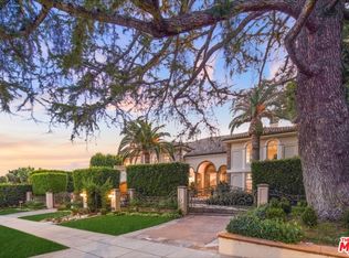 707 N Hillcrest Rd, Beverly Hills, CA 90210