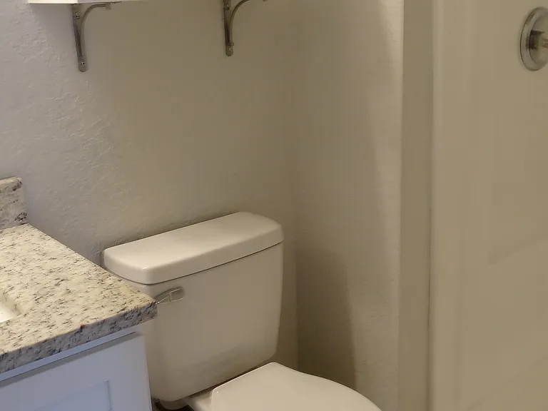 4002 Brigadoon Cir — Photo 41