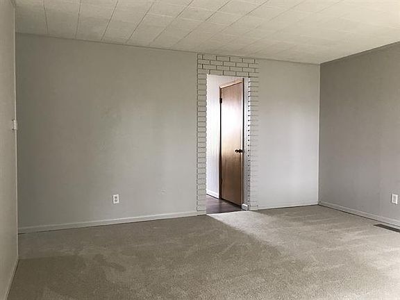 5th image of 2705 Richmond St
