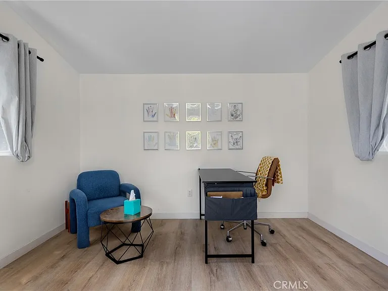 5150 Campo Rd — Photo 25