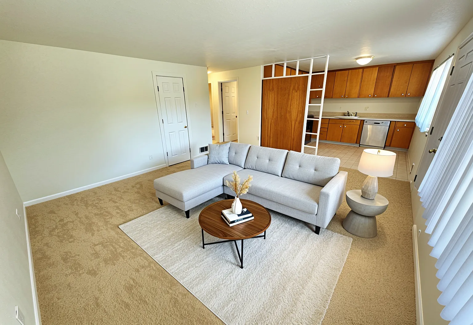 Lynhaven Apartments — Photo 2