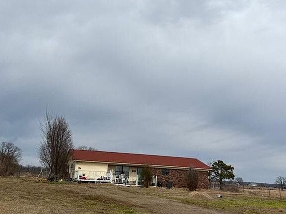 3rd image of 6828 Dayton Rd