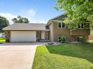 1221 11th St SE, Willmar, MN 56201