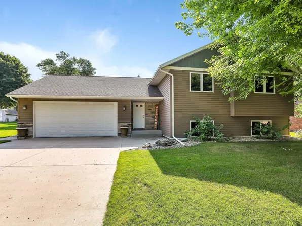 1221 11th St SE, Willmar, MN 56201