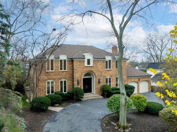 1074 Carlyle Ter, Highland Park, IL 60035