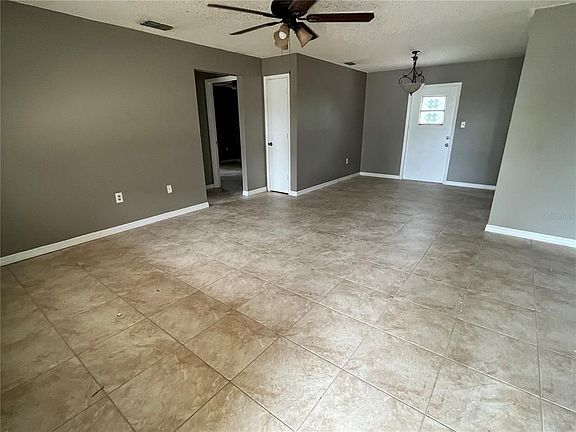 2nd image of 207 Mountain Dr