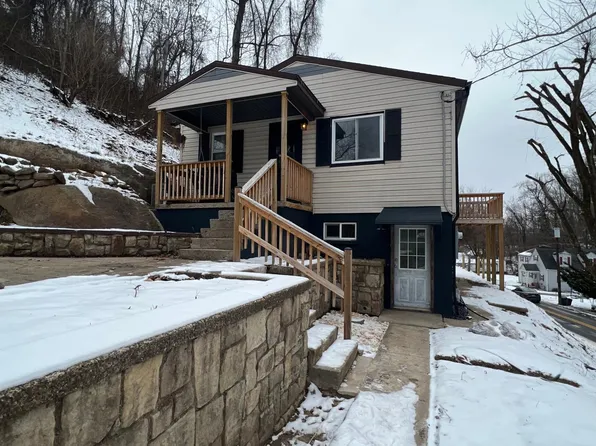 526 Broad Hollow Rd, Ceredo, WV 25704