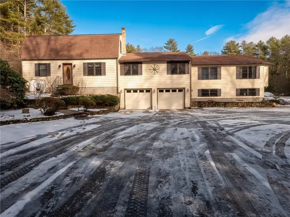 94 Susan Bowen Rd, Coventry, RI 02827