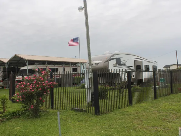 1150 & 1152 Canal E Lot 33-34, Pt Bolivar, TX 77650