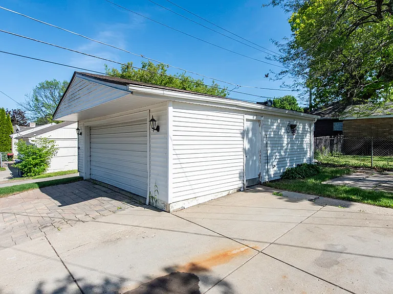 903 S McAlister Ave — Photo 25