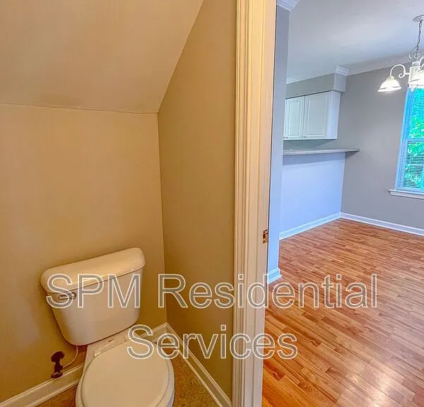 501 Shortfin Dr — Photo 11