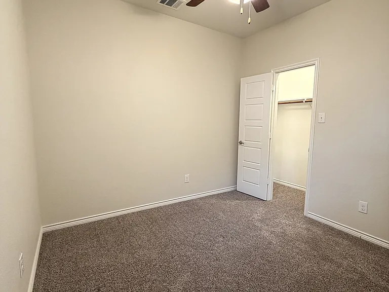 3413 Sabine Dr — Photo 32