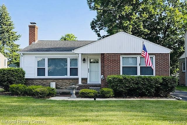 1st image of 2639 Woodbine Dr