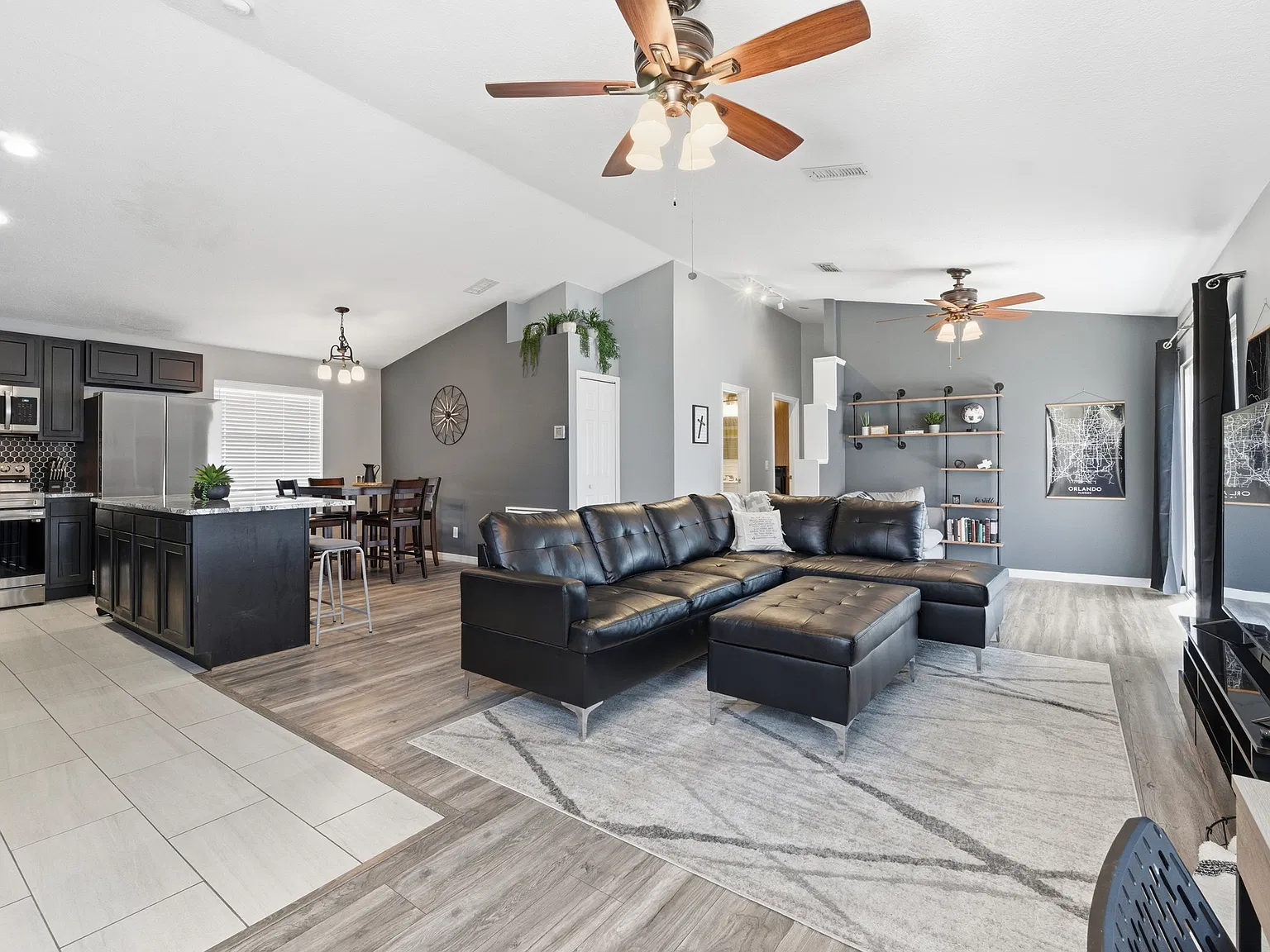 2 bed, 1109 sqft, $1,875 — Photo 3