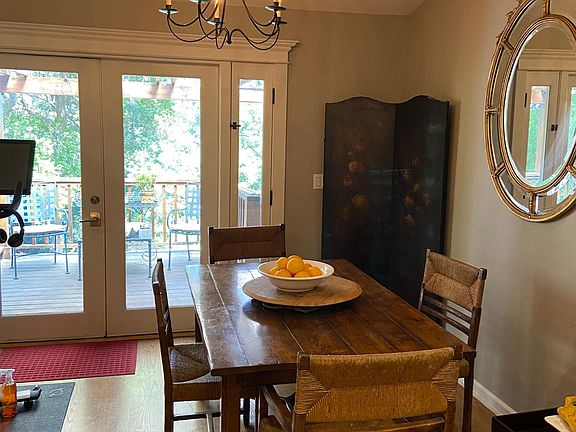 Dining area off the kitchen