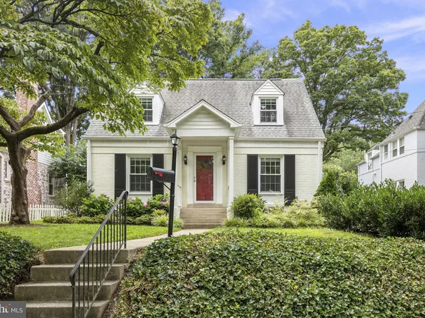 894 N Kentucky St, Arlington, VA 22205