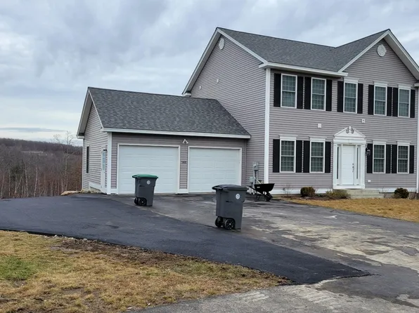 146 Brookview Drive, Hooksett, NH 03106